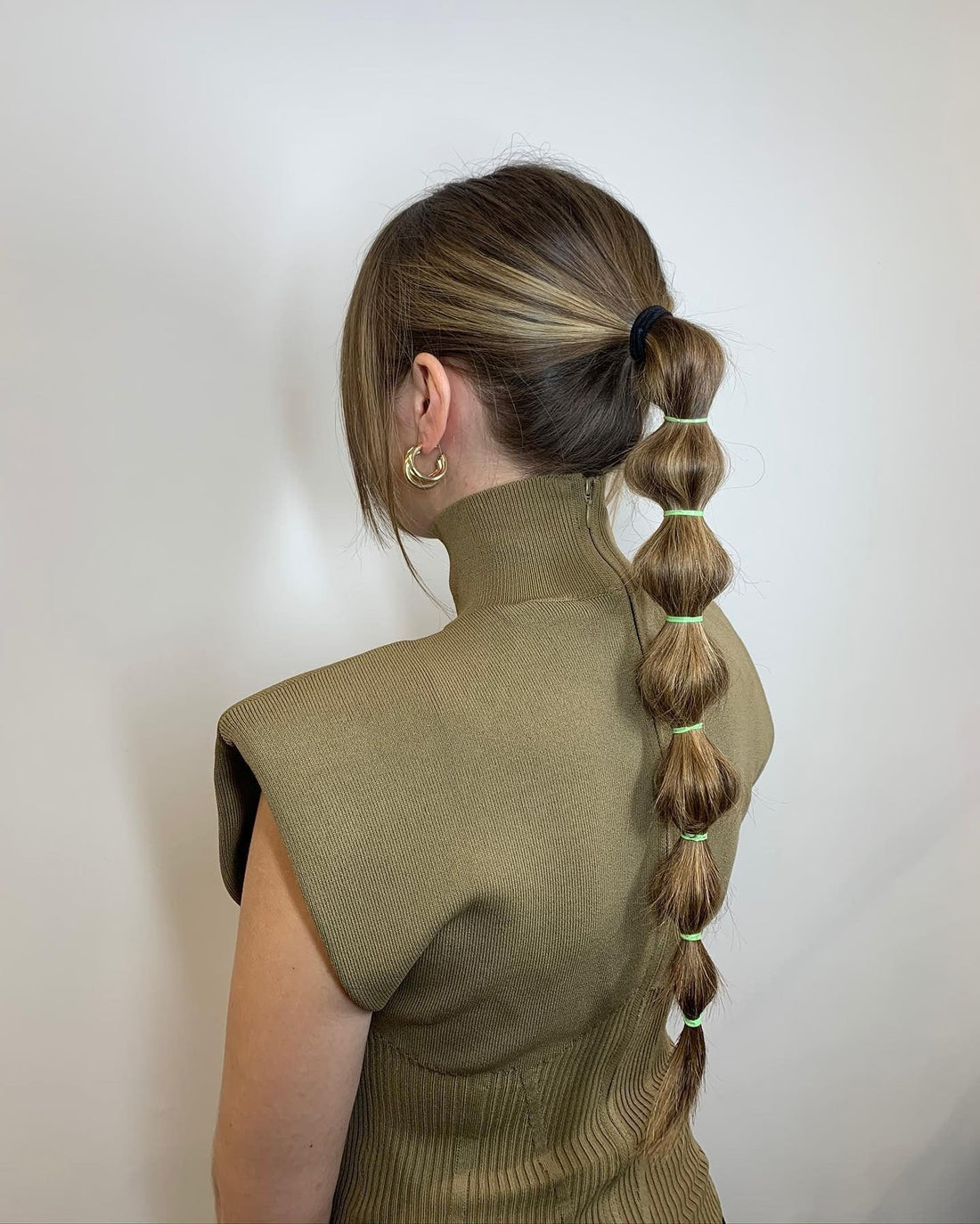 13 Sleek Bubble Ponytail Hairstyles
