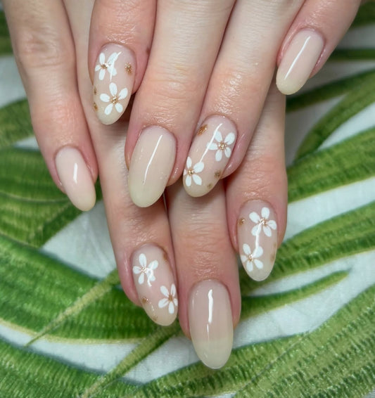 15 Dreamy Simple Floral Nail Ideas