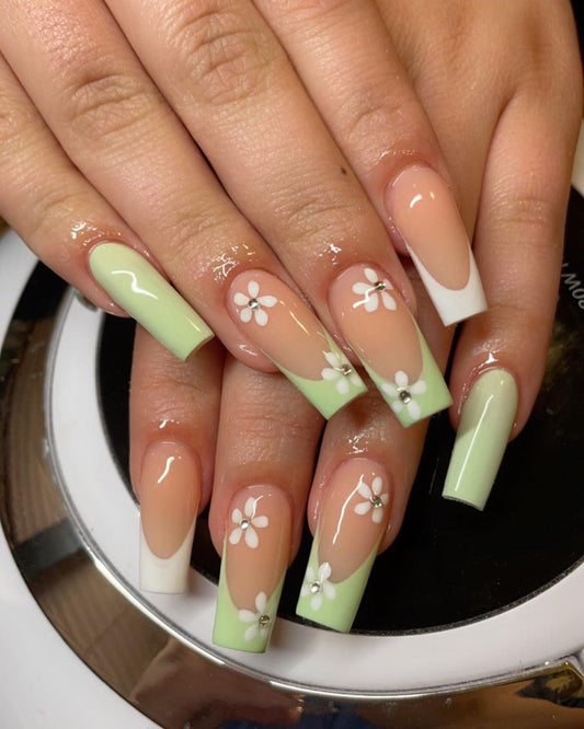 15 Fresh Light Green Nail Ideas 2026