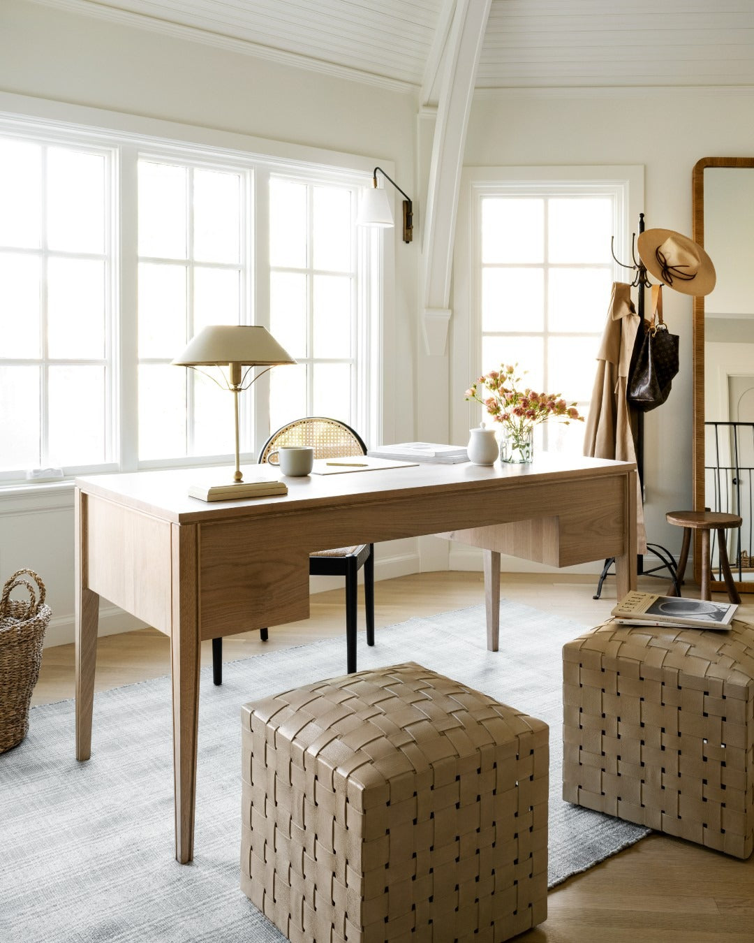 16 Minimal Office Ideas for Stylish Workspaces