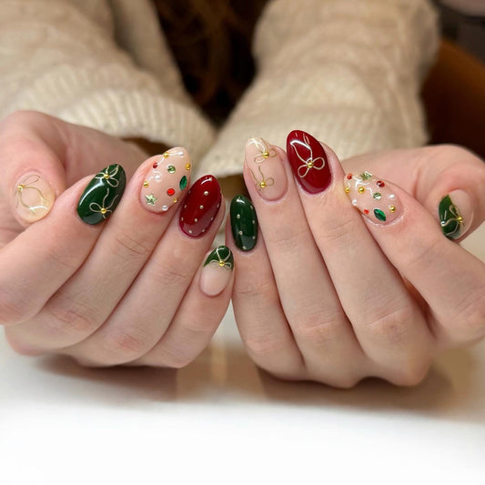 16 Creative Green and Red Nail Ideas