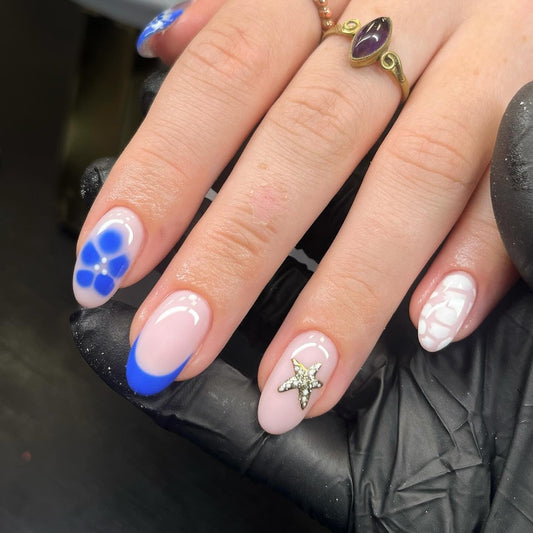 15 Elegant Blue Summer Nail Ideas