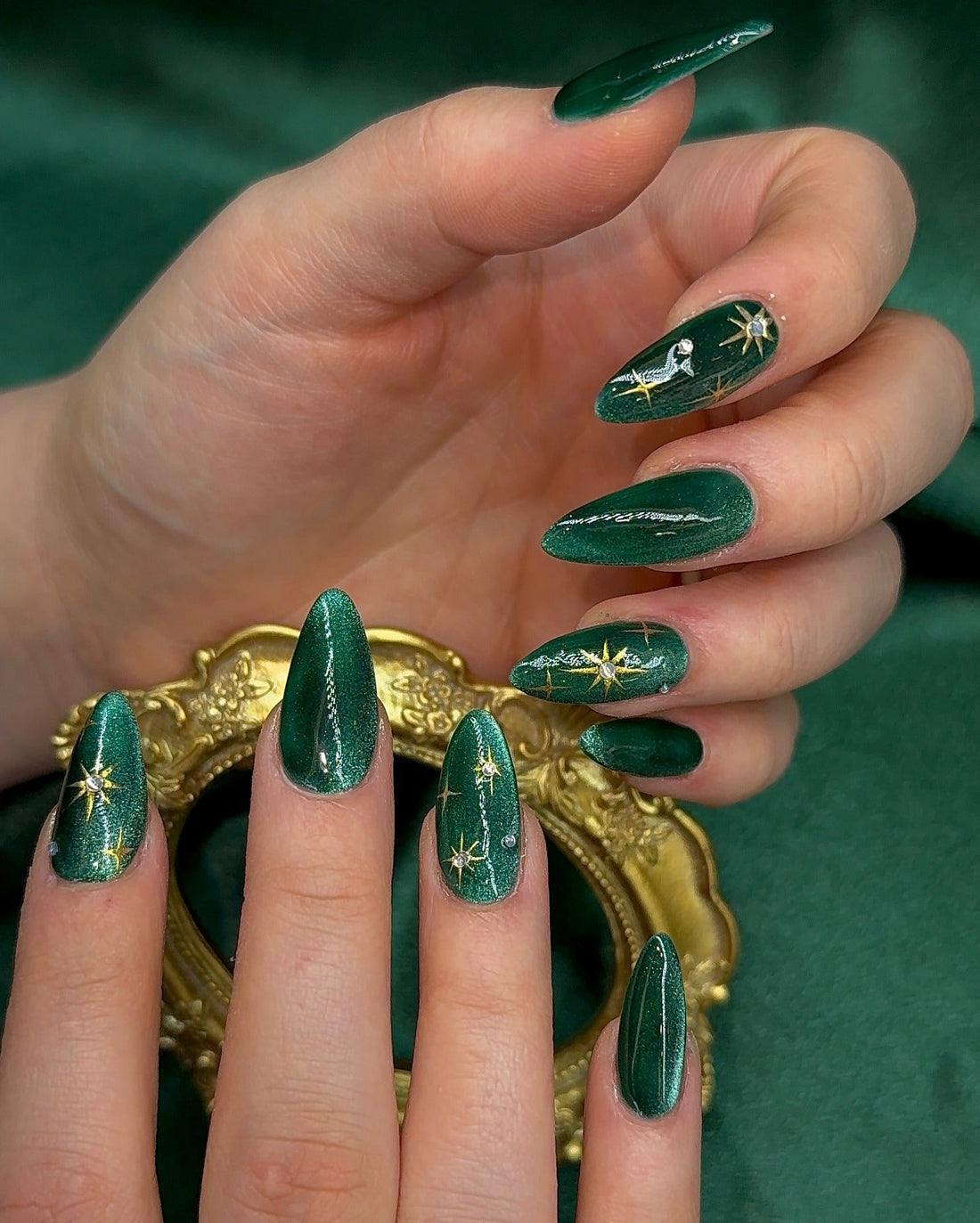 15 Emerald Green Nail Ideas Everyone Wants