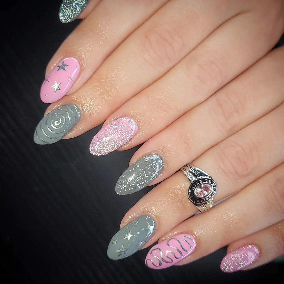 13 Trendy Pink and Gray Nail Ideas