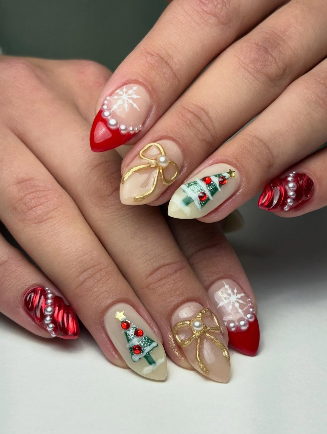17 Christmas Tree Nail Ideas 2026