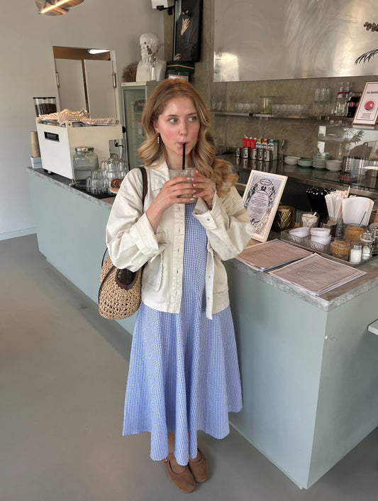 16 Timeless Modest Outfit Ideas