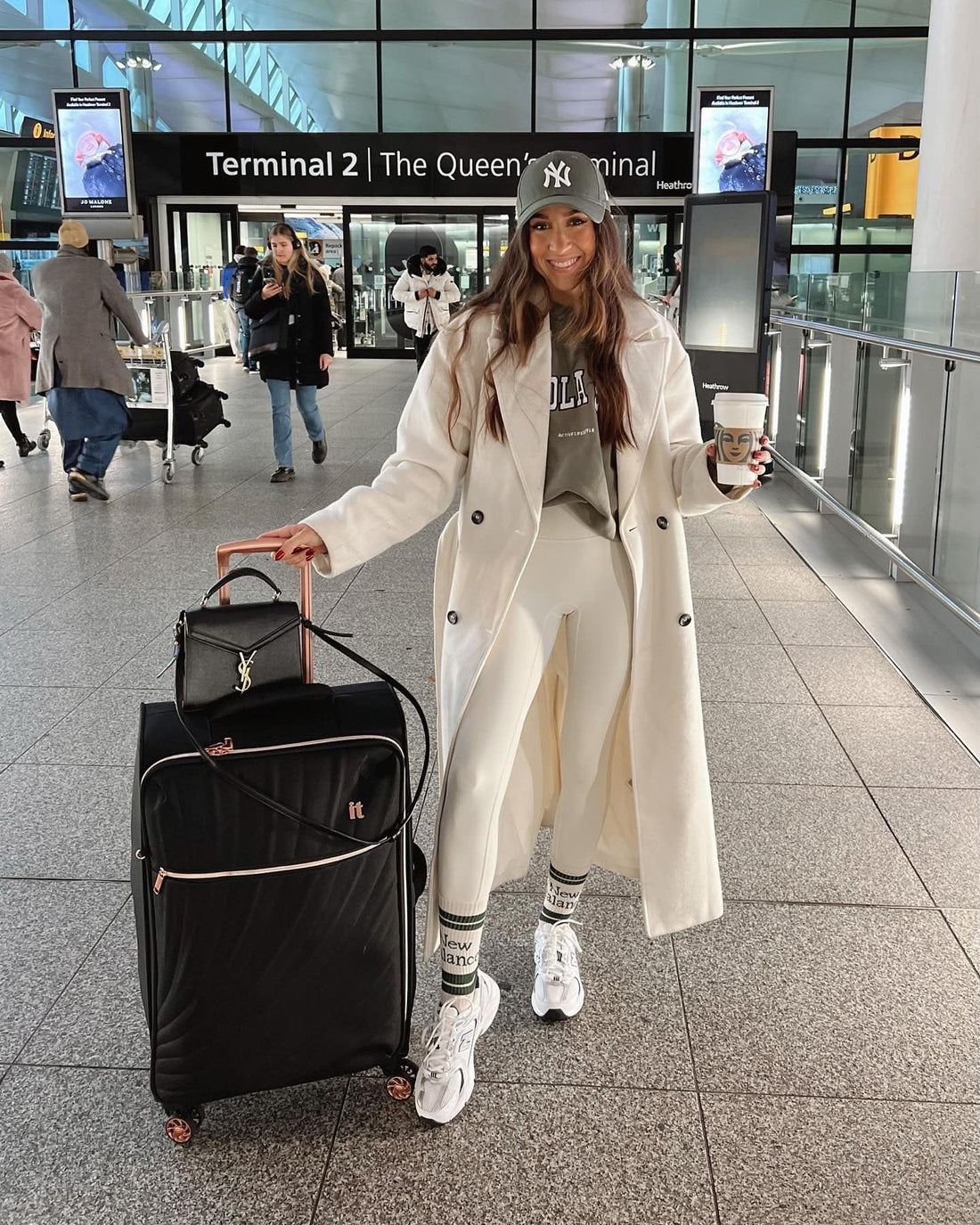 15 Comfy Airport Outfits Women