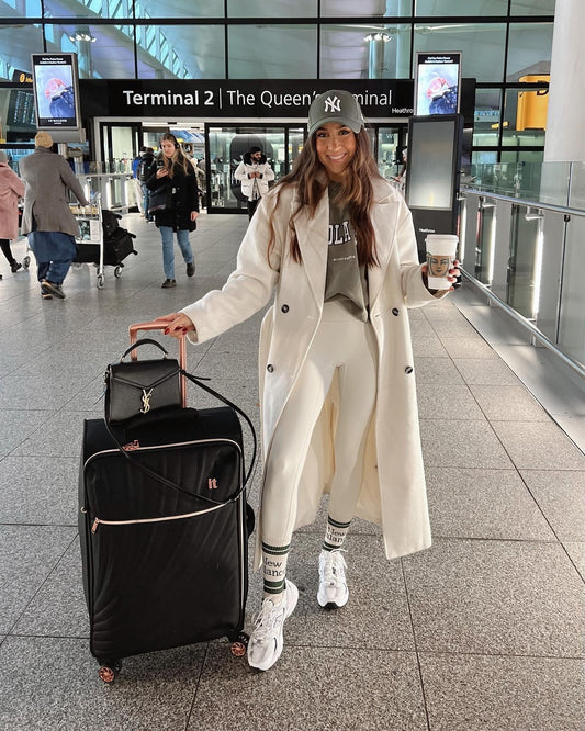 15 Comfy Airport Outfits Women