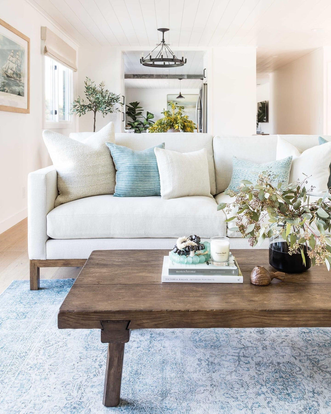 15 Best Living Room Table Ideas for Cozy Spaces 2026