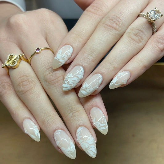 15 Elegant Bridal Nail Ideas That Photograph Beautifully