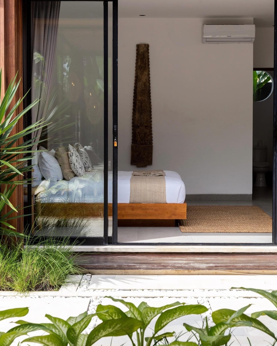 14 Cozy Nature Bedroom Ideas Worth Saving
