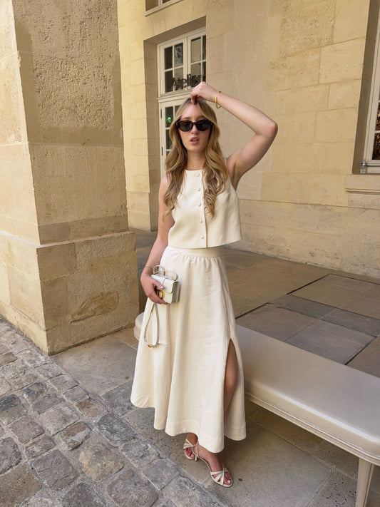 15 Polished Clean Girl Outfits