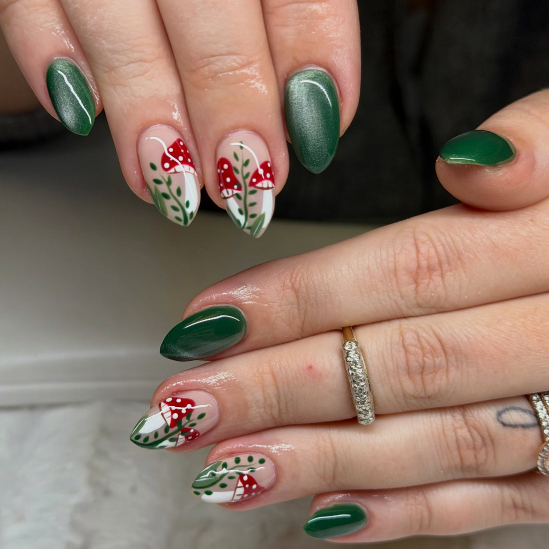 15 Gorgeous Forest Green Nail Ideas