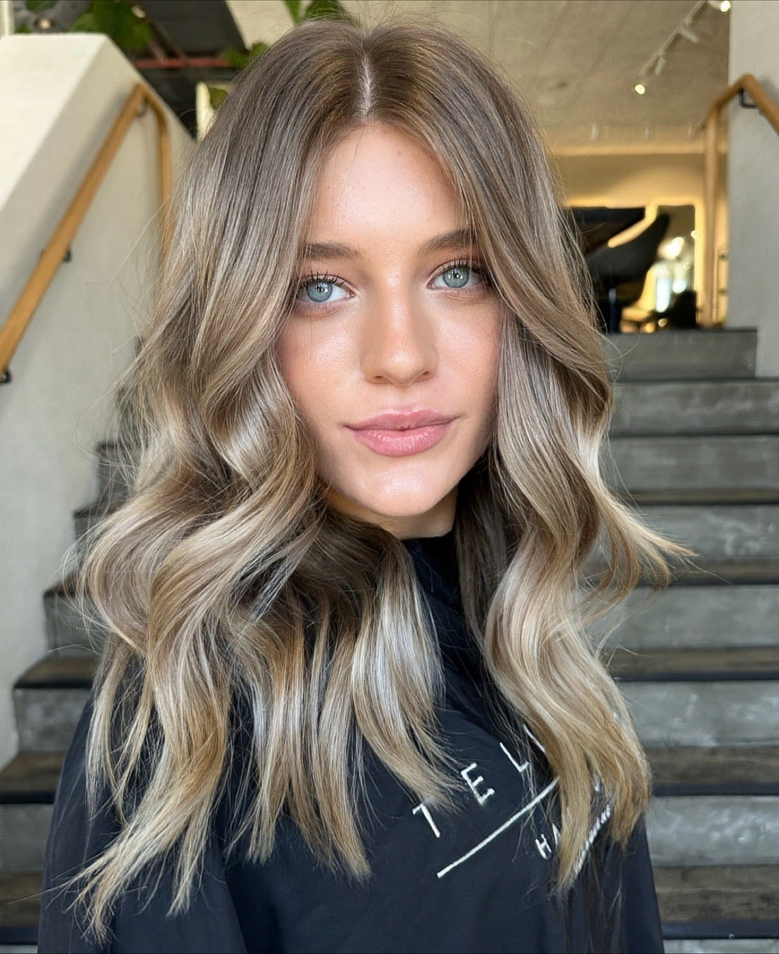 16 Salon-Perfect Honey Blonde Hair with Highlights 2026