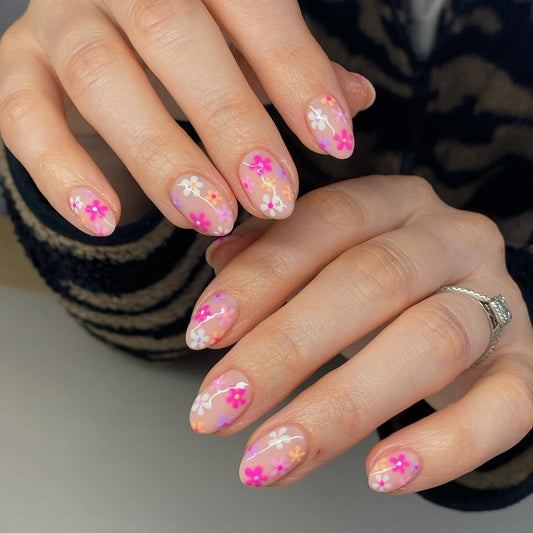 15 Sweet Cute Flower Nail Ideas