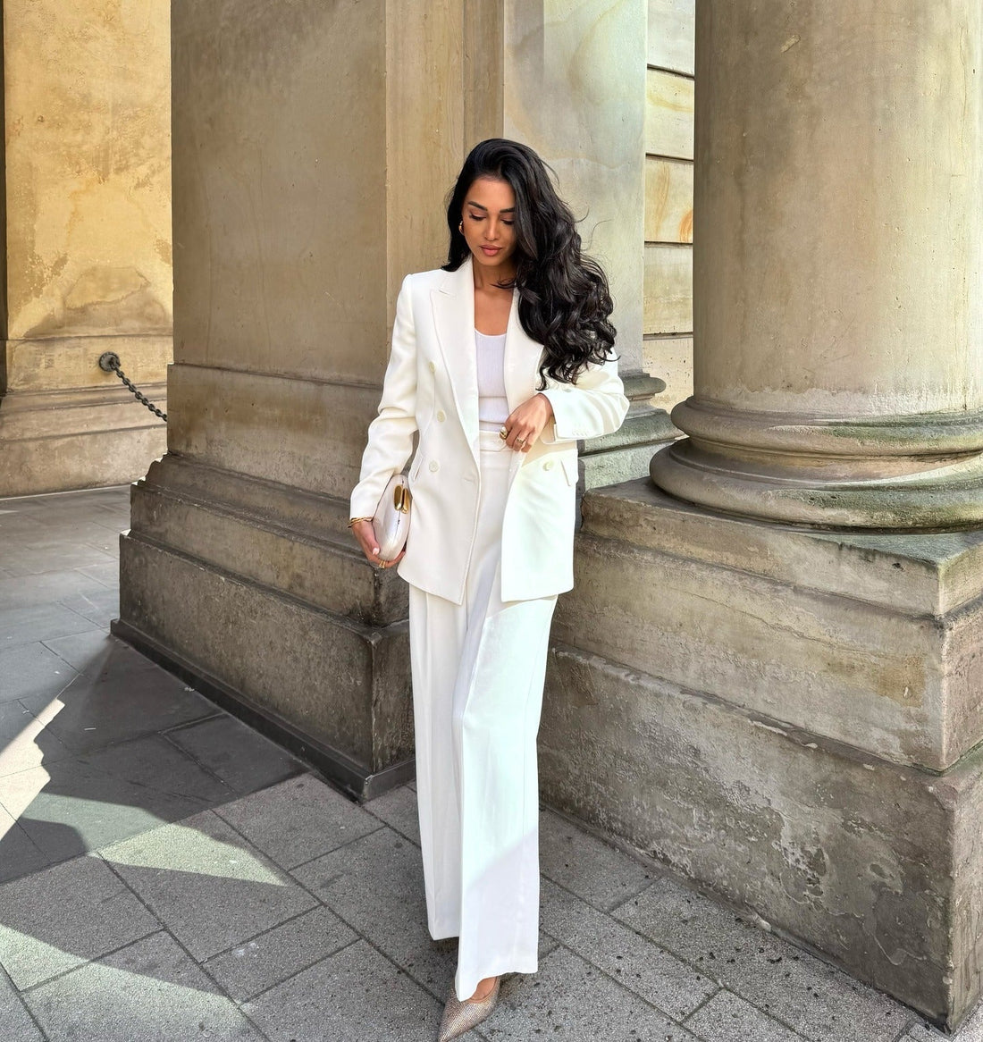 16 Clean & Chic White Outfits for Women