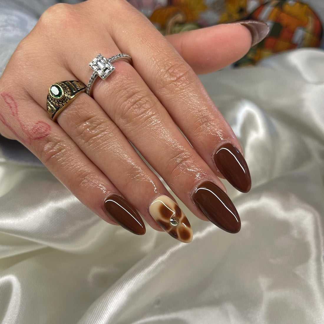 13 Stunning Fall Almond Nail Ideas to Try