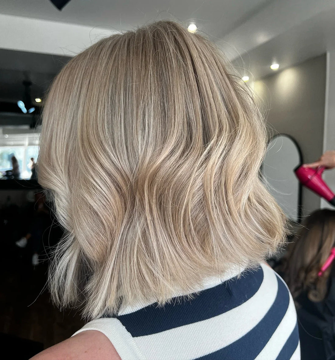 13 Short Wavy Hairstyles That Always Look Polished