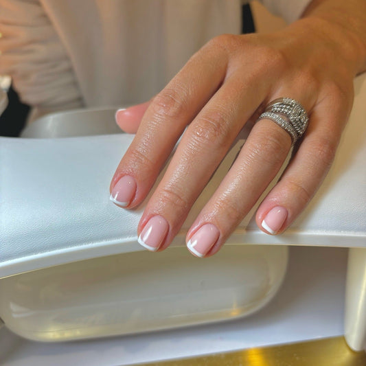 15 Elegant Short French Nail Ideas