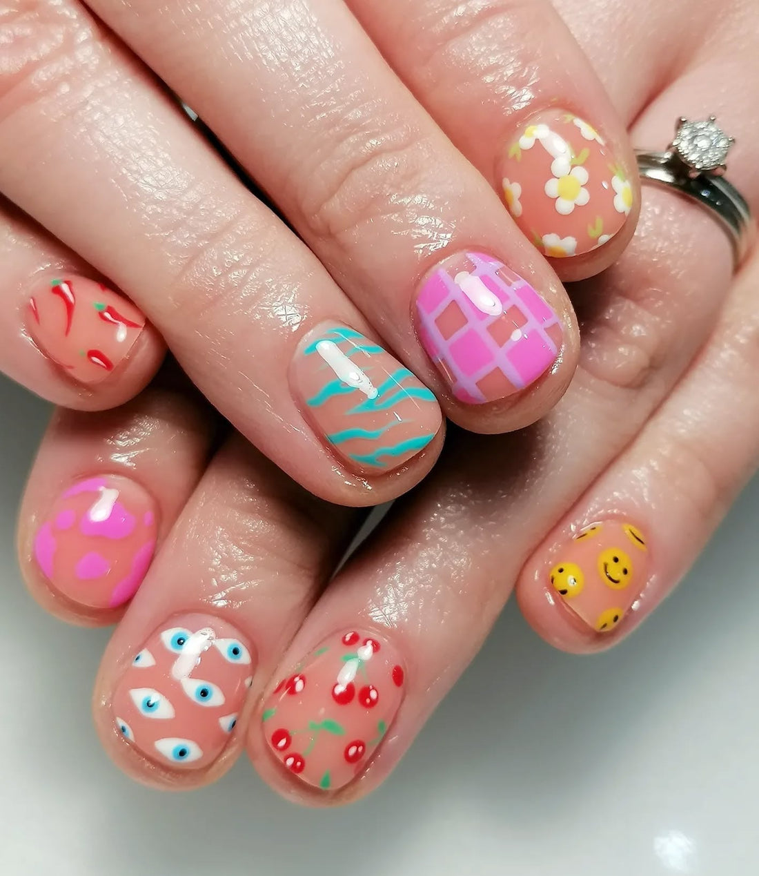 18 Short Nail Ideas to Save for Your Next Appointment