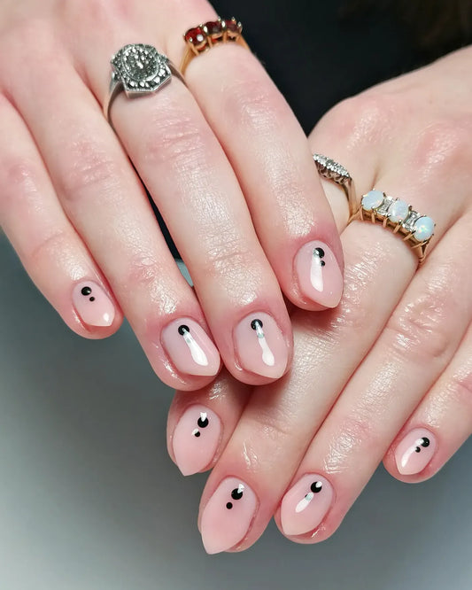 13 Short Stiletto Nail Ideas That Feel Fresh