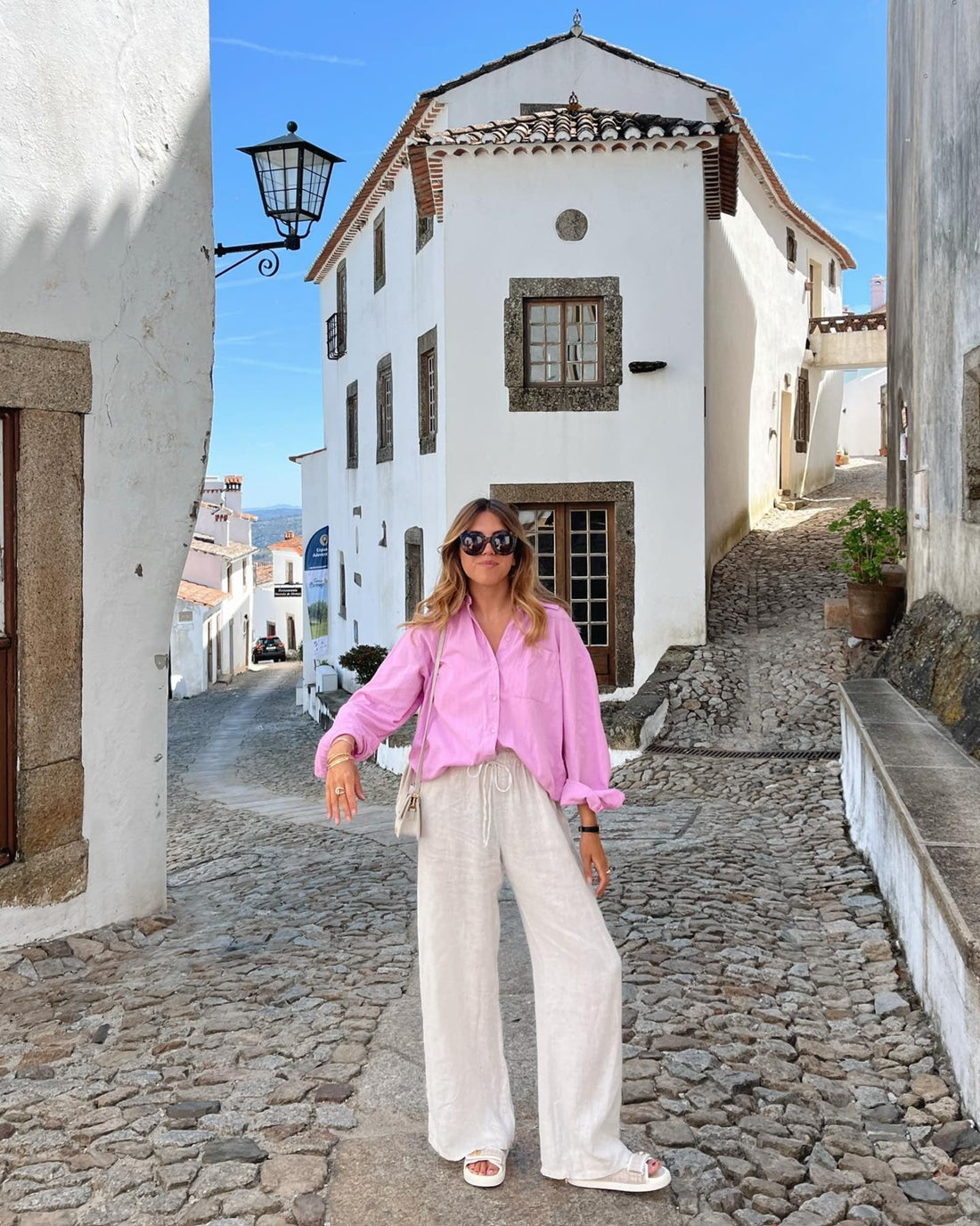 15 Classy Outfits with Linen Pants