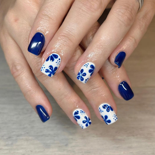 13 Must-Try Blue and White Nail Ideas 2026