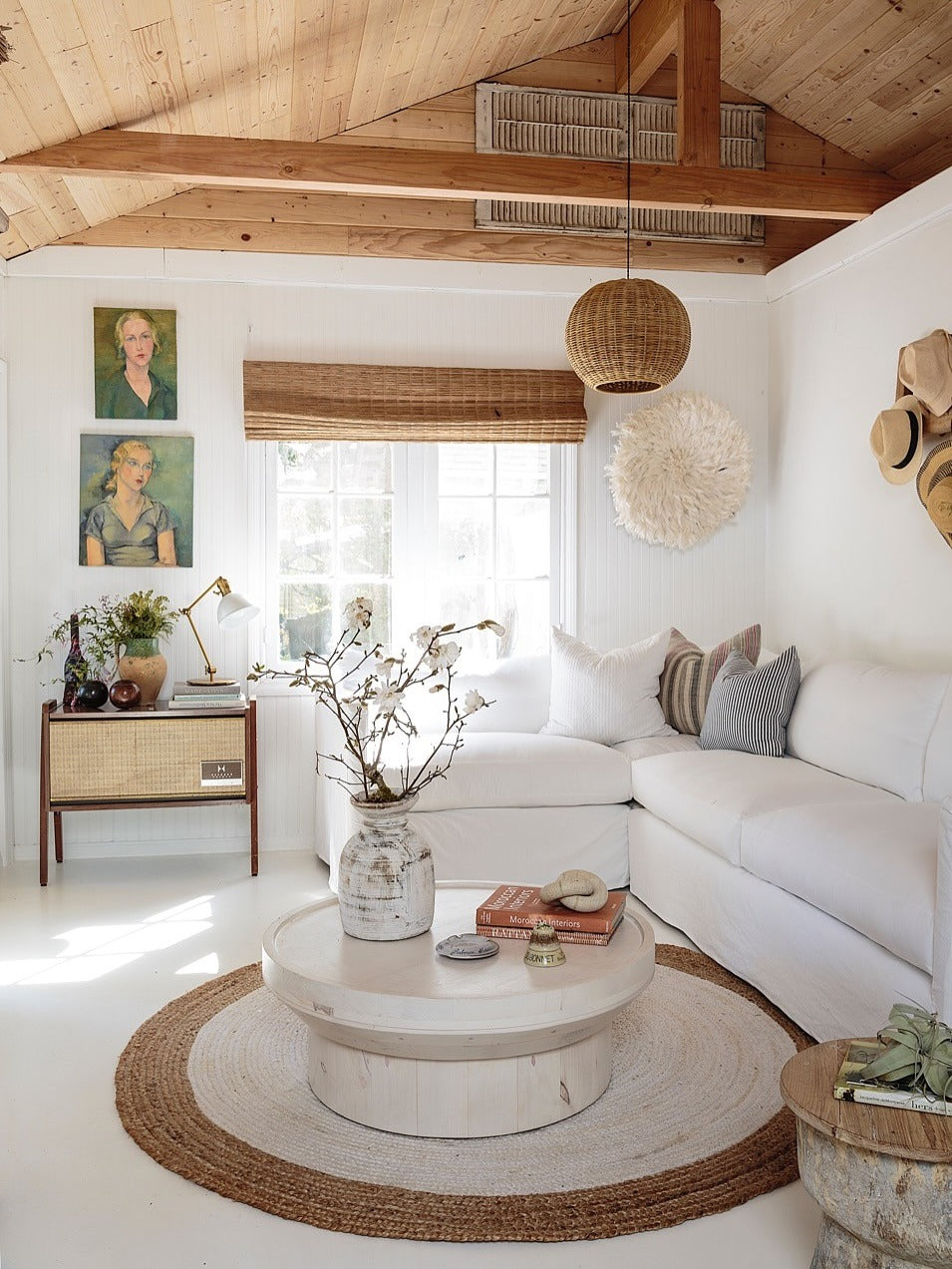 15 White Sofa Living Room Ideas That Impress 2026