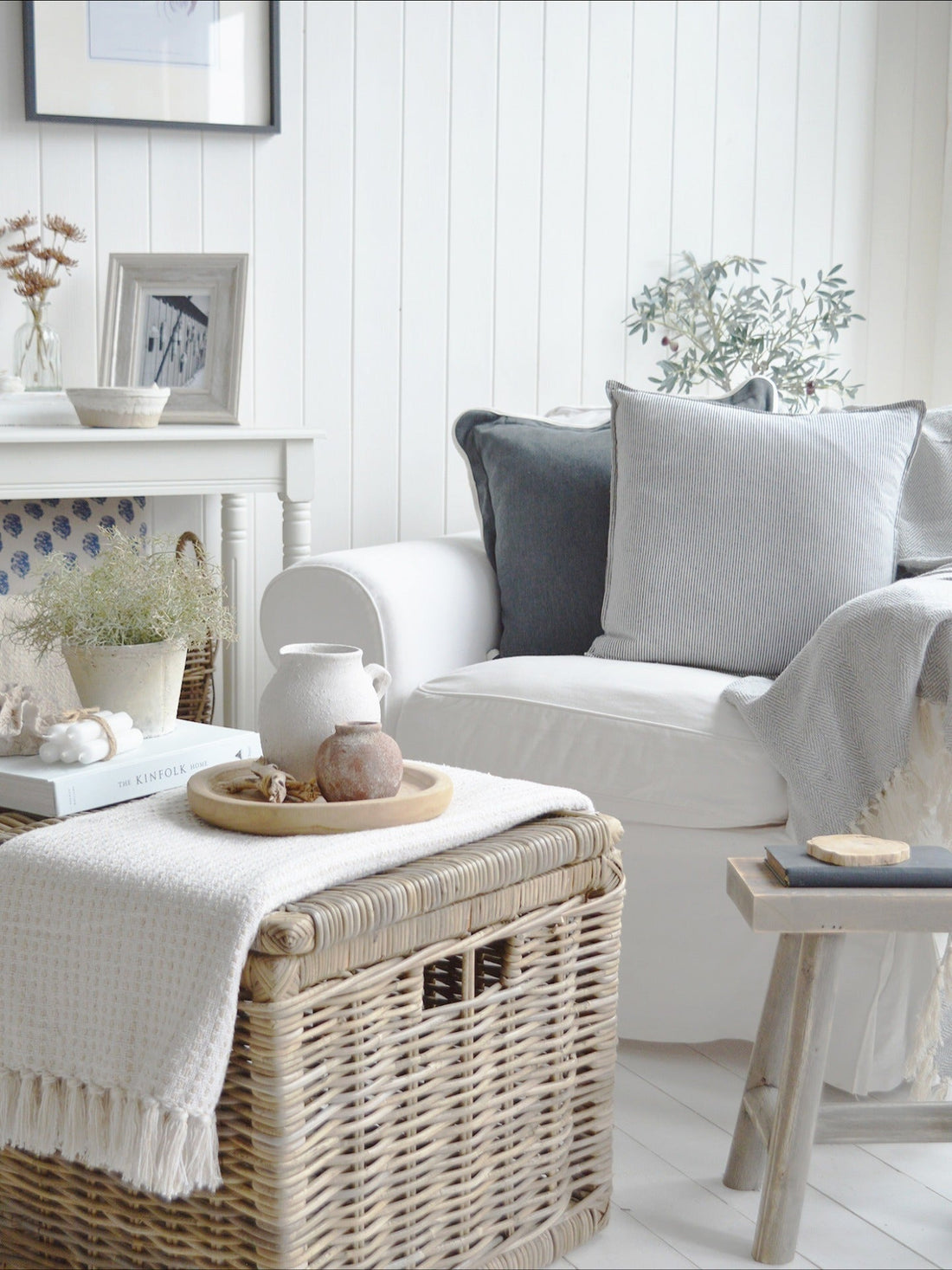 13 Small White Living Room Ideas To Copy