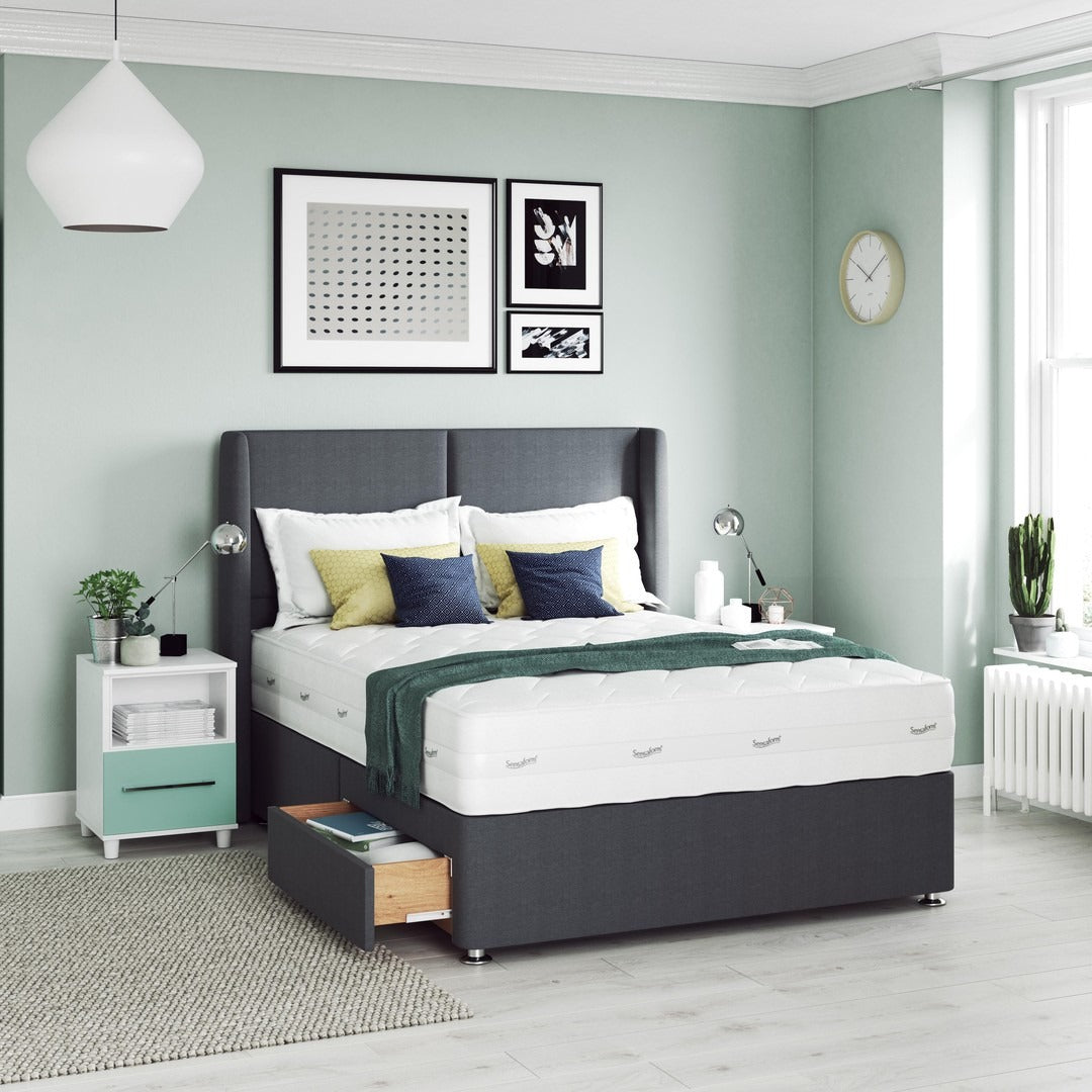 14 Chic & Simple Mint Green Bedroom Inspiration
