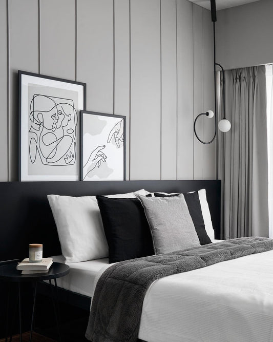 13 Designer-Approved Grey Wall Bedroom Ideas
