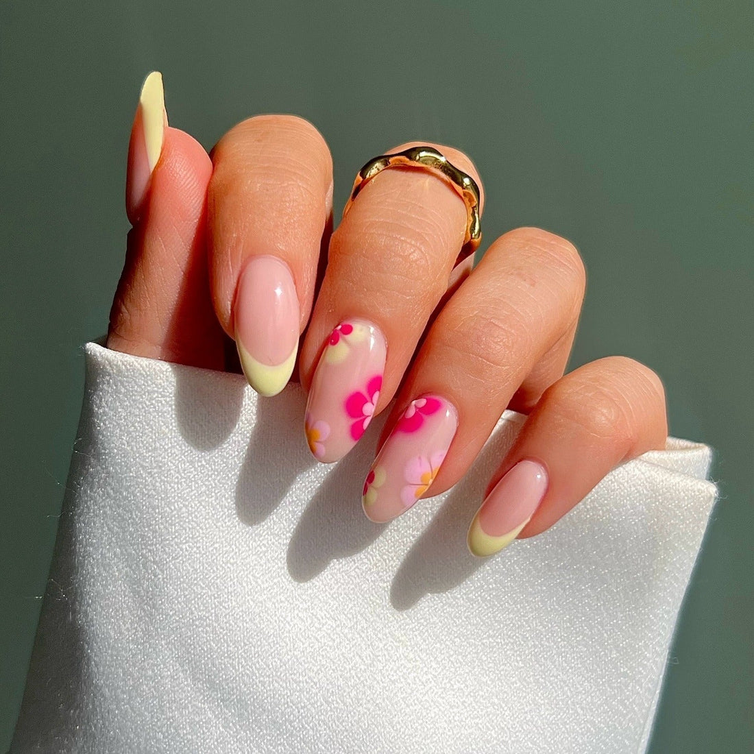 15 Must-Try Spring Almond Nail Ideas