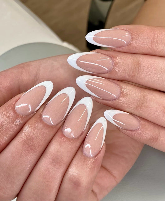 13 Simple French Tip Nail Ideas That Feel Fresh 2026
