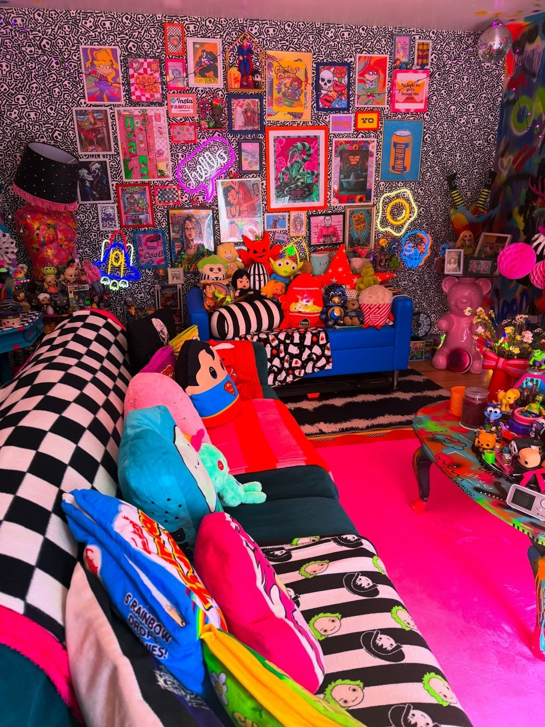 15 Funky Living Room Ideas That Feel Unique