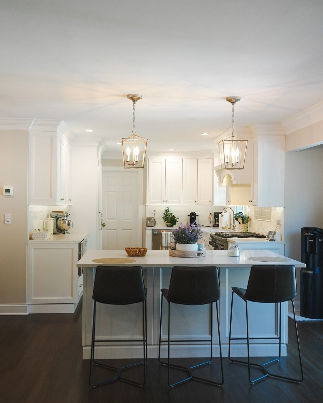 13 Stunning Kitchens With Dark Floors
