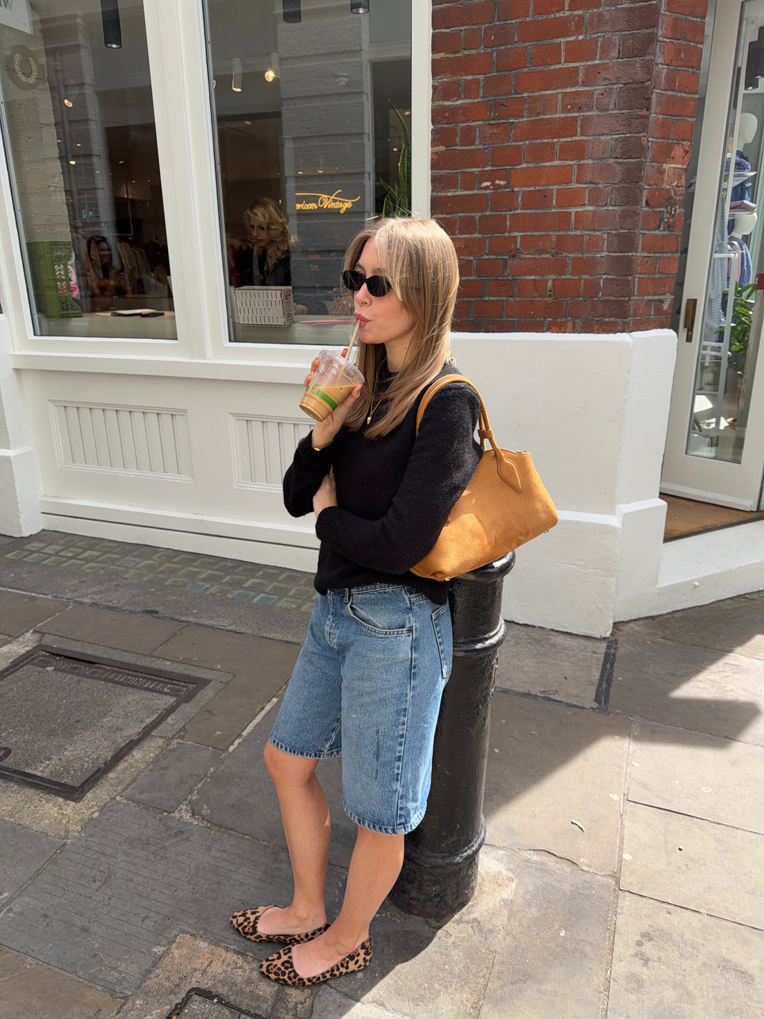 15 Fashionable Coffee Date Outfits