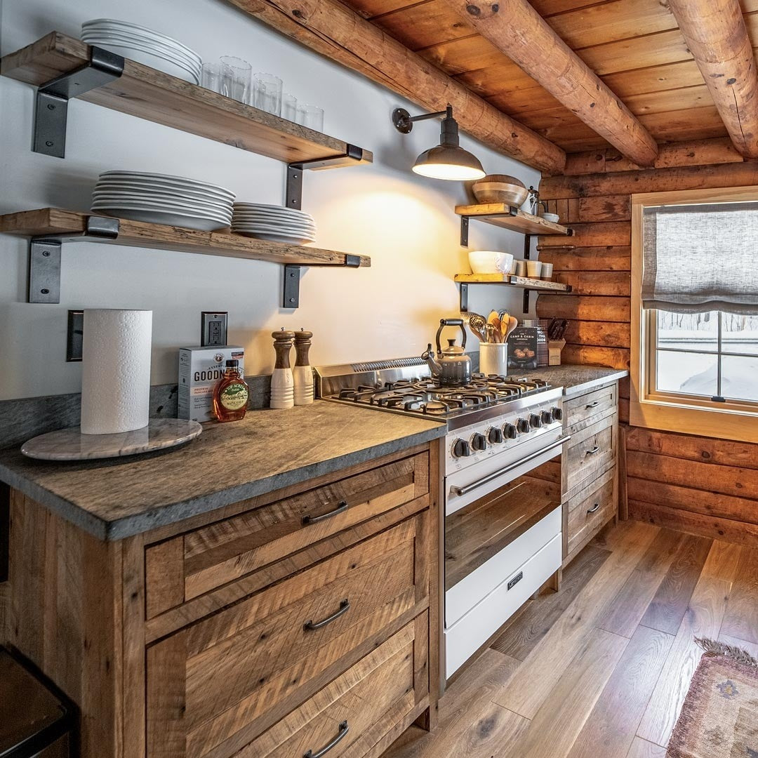 13 Cozy Log Cabin Kitchen Ideas for Any Cabin Style