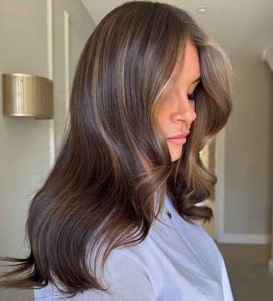 13 Medium Brown Hair with Highlights Transformations Worth Saving