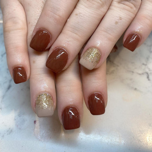 14 Short Thanksgiving Nail Ideas That Scream Autumn