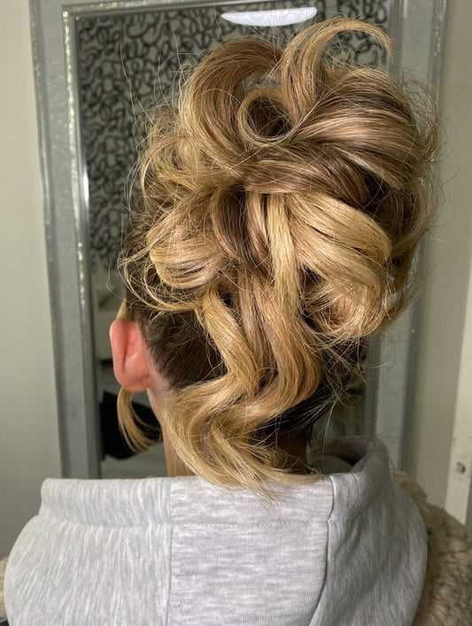 13 Elegant Messy Bun Hairstyles