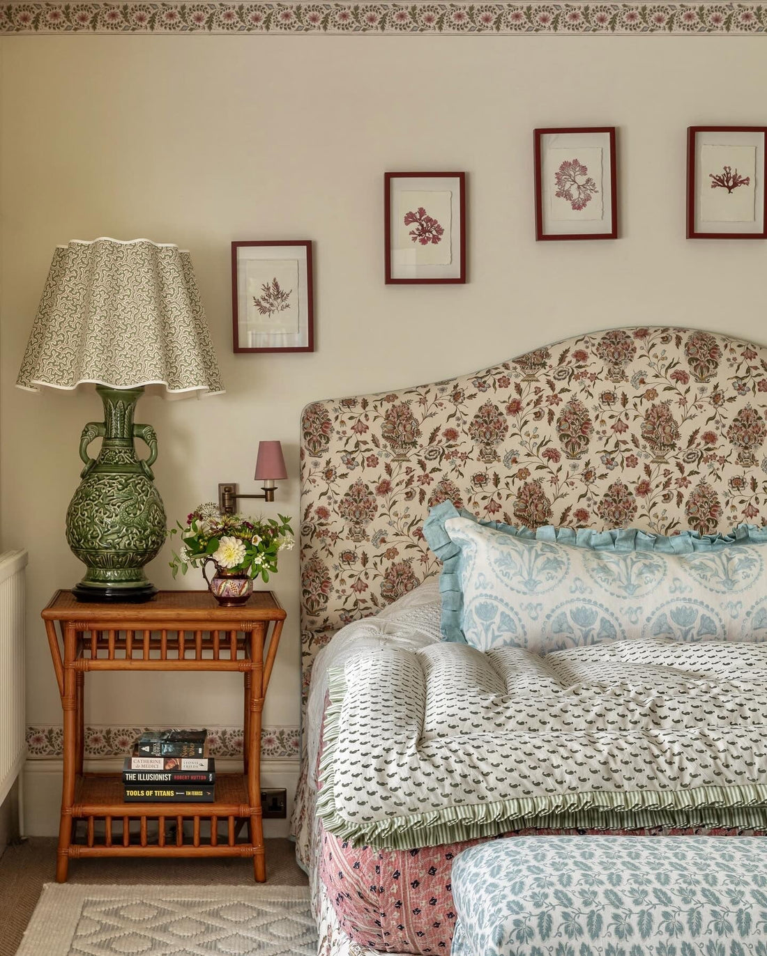 14 Vintage-Inspired French Country Bedroom Ideas for Cozy Style