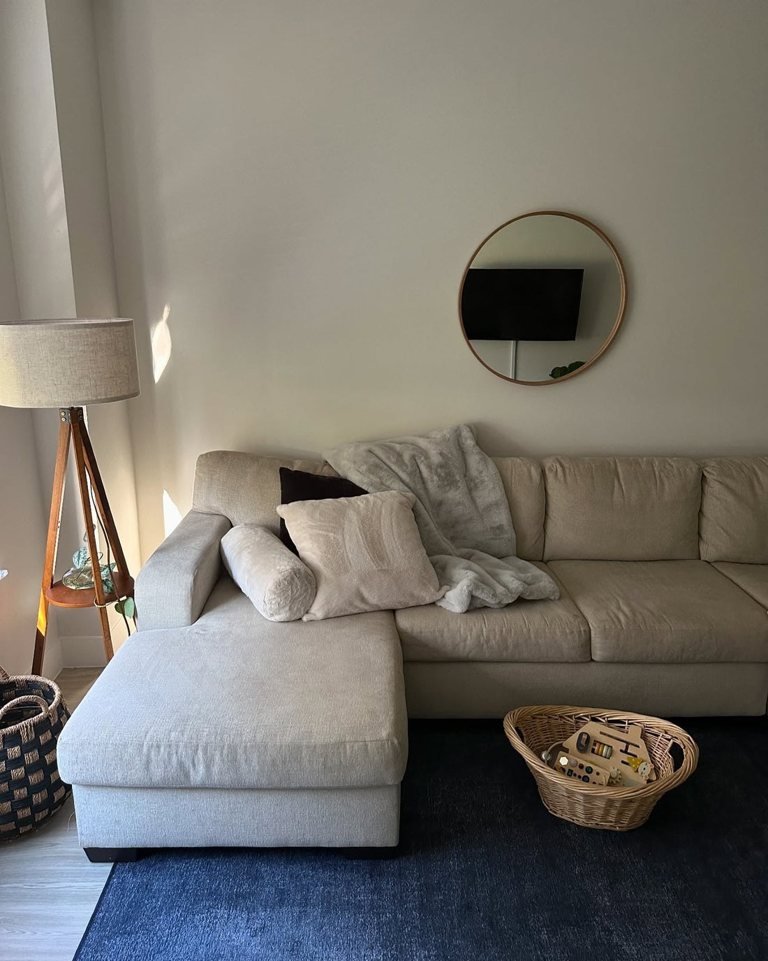 13 Designer Small Apartment Living Room Ideas
