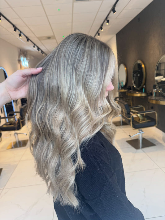 16 Chic Pearl Blonde Hair Color Ideas