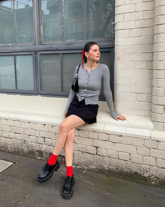 15 Fashion-Forward Outfits with Black Skirt