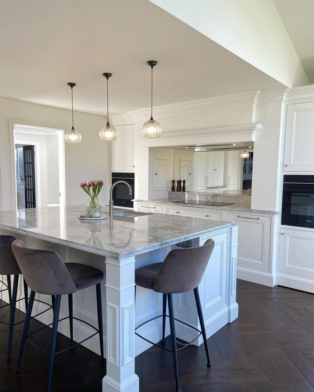 13 Dark Wood Floor Kitchen Ideas with Modern Charm