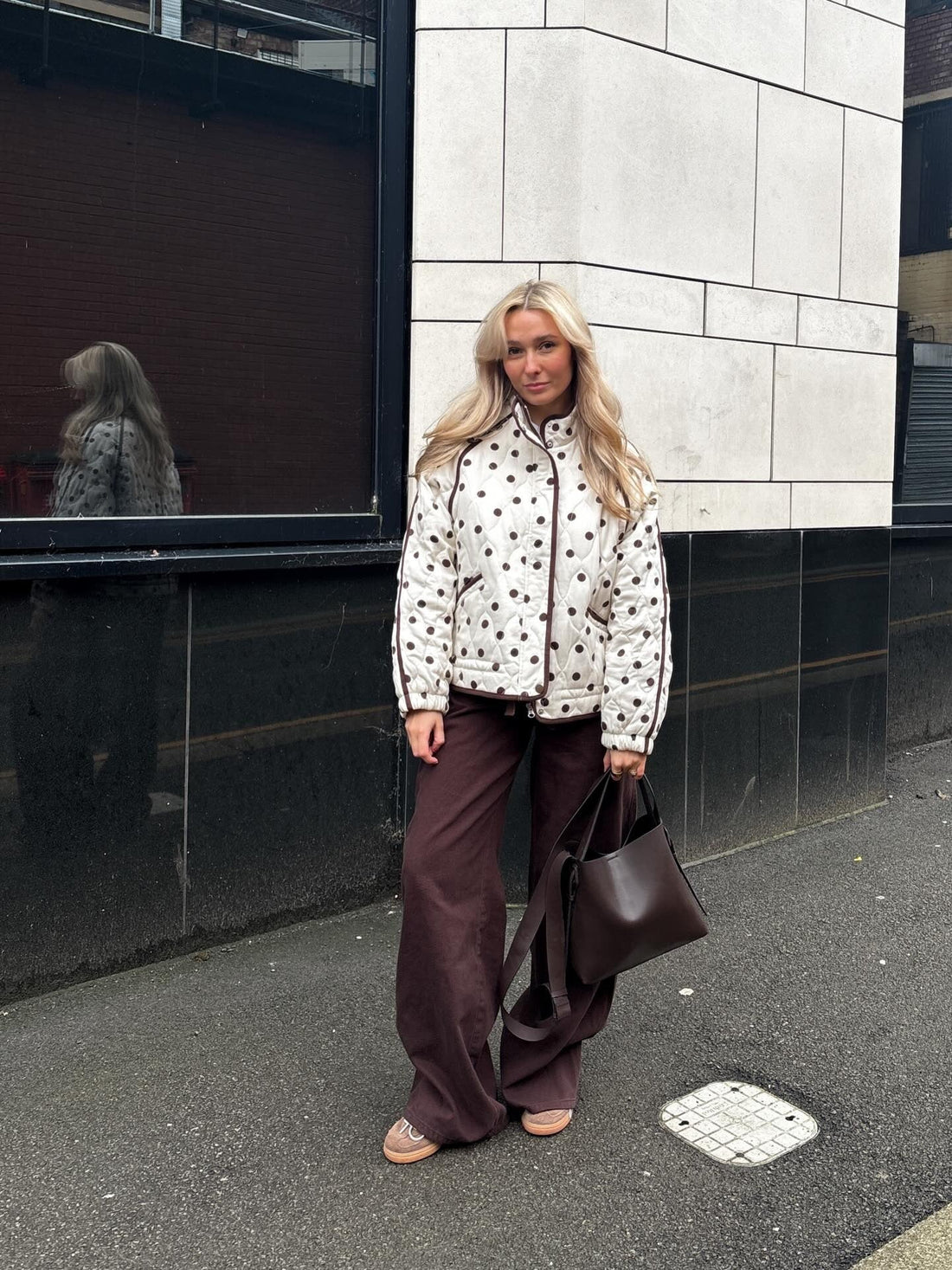 13 Trending Outfits with Brown Pants 2026