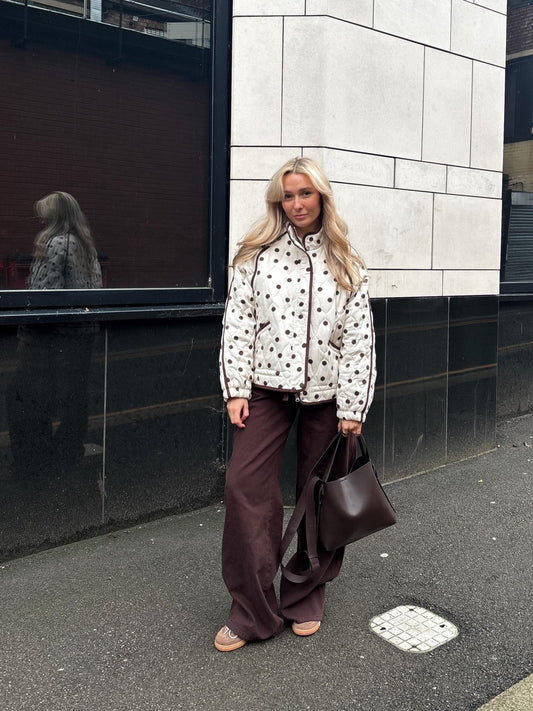 13 Trending Outfits with Brown Pants 2026