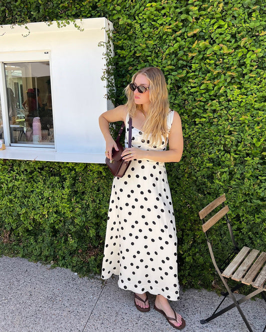 16 Go-To Vacation Outfits List 2026