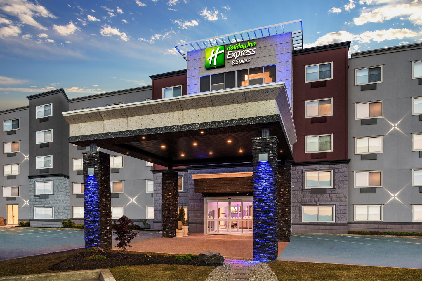 Hotel Review: Holiday Inn Express & Suites Halifax (Reviews, Pricing & Amenities)