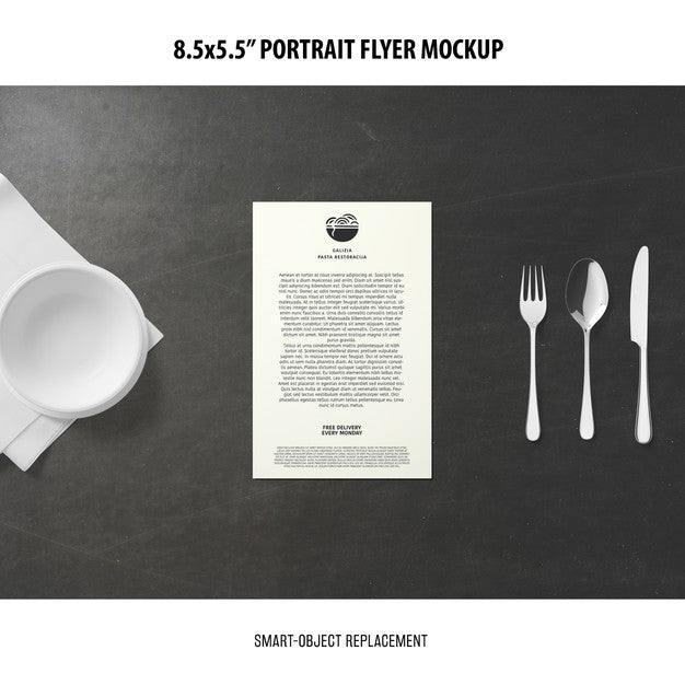 Free 5.5X8.5'' Portrait Flyer Mockup Psd